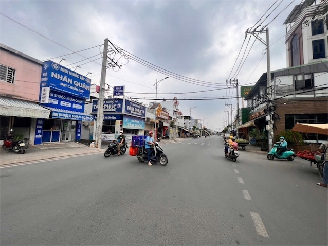 NHÀ NÀY DIỆN TÍCH - GIÁ - VỊ TRÍ QUÁ OK SO CÙNG PHÂN KHÚC. KHÔNG LỖI PHONG THUỶ LUÔN☺️